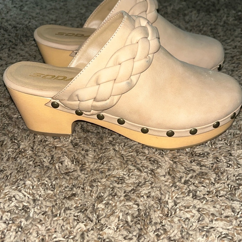 SODA Women's Slip On Wood Clogs Morel Nude NUB 6